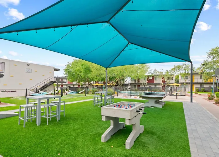 2b1b Stylish Haven - Pool And Parking * Tempe