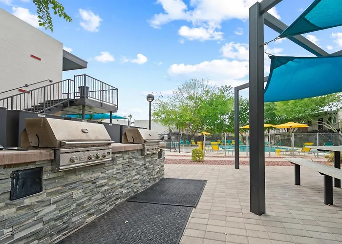 2b1b Stylish Haven - Pool And Parking Apartament Tempe