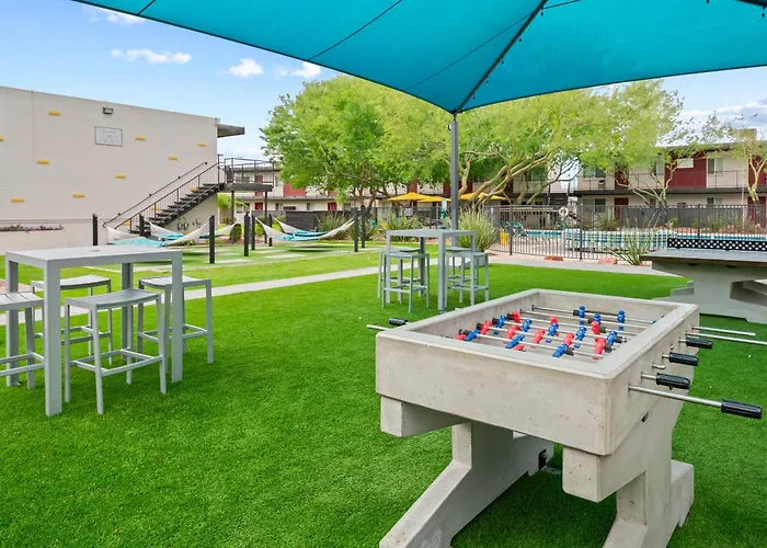 2b1b Stylish Haven - Pool And Parking * Tempe