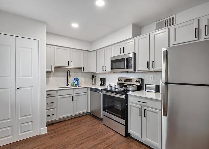 Apartament 2b1b Stylish Haven - Pool And Parking Tempe