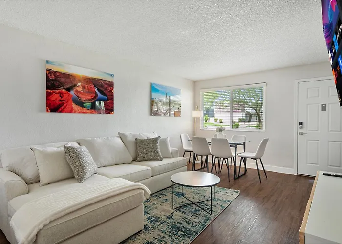 2b1b Stylish Haven - Pool And Parking Tempe
